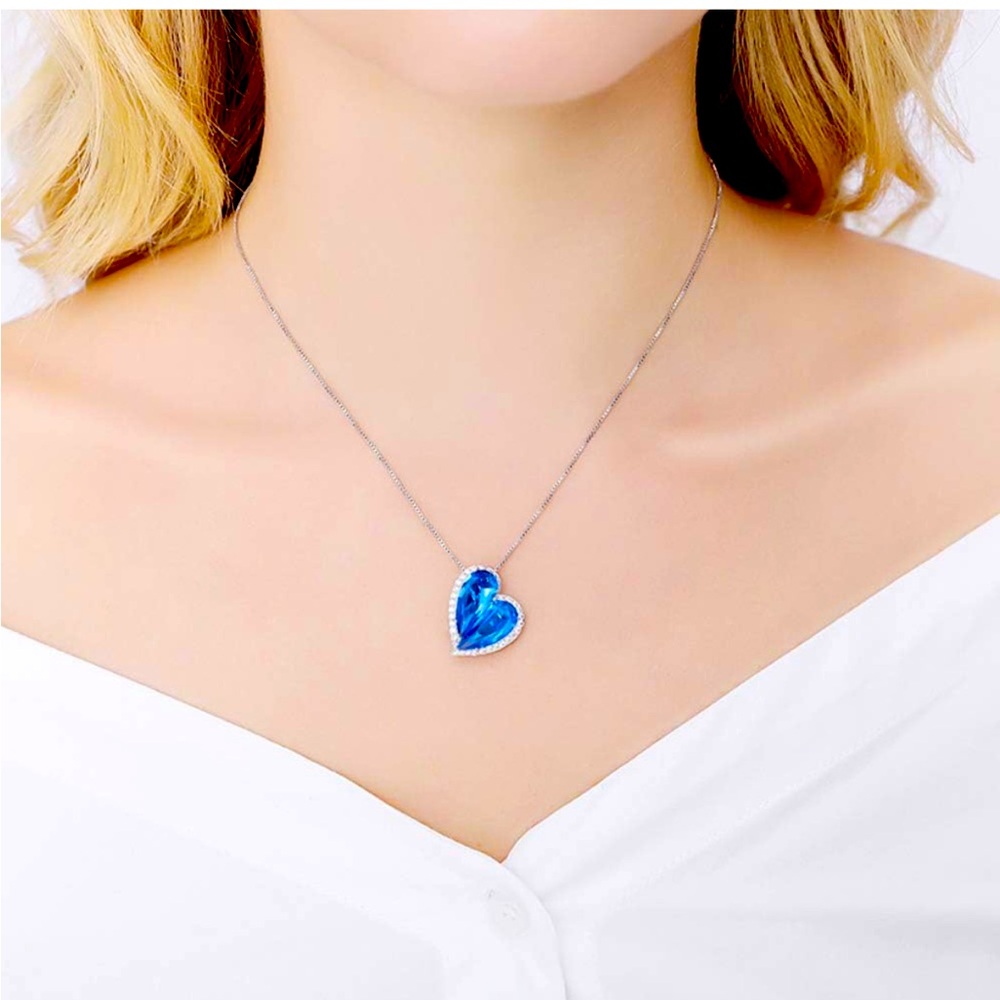 necklace with heart pendant